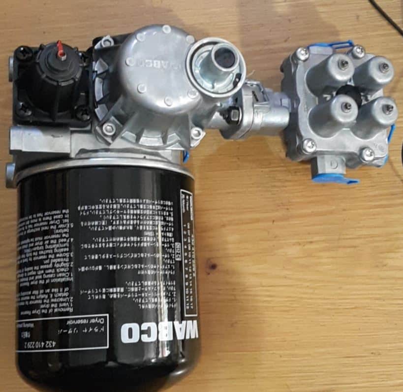 Bầu lọc tách ẩm 595518C501 WABCO
